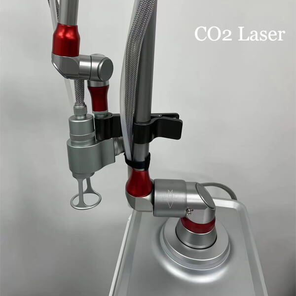 El tratamiento acné con máquina láser fraccional CO2
